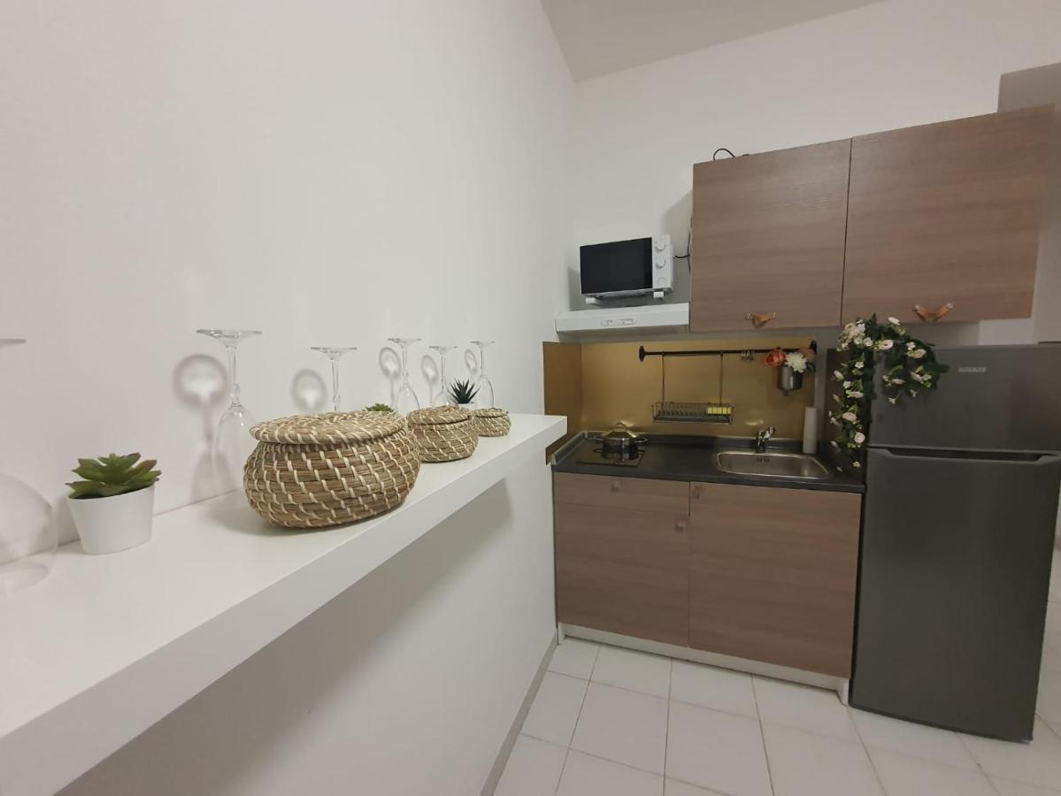 Chafbius Downtown Deluxe Villa Каляри Екстериор снимка
